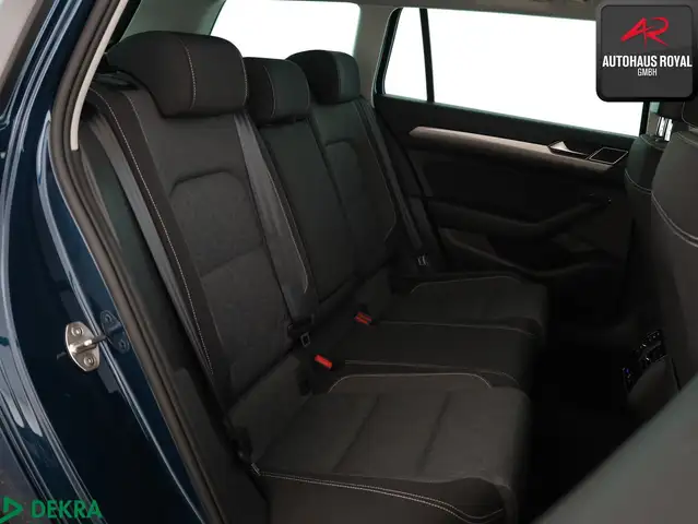 Volkswagen Passat view 13