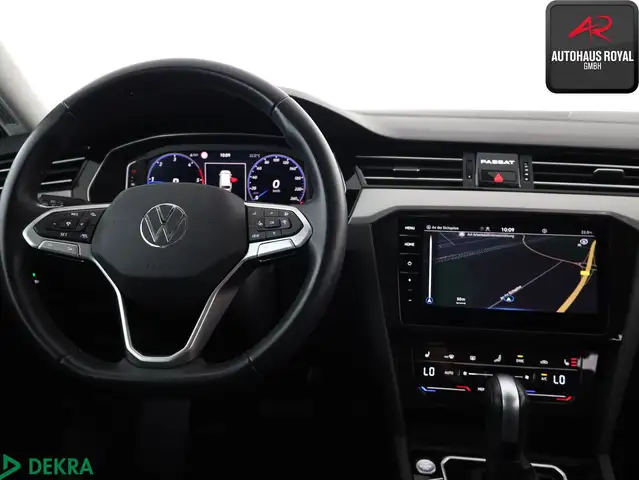 Volkswagen Passat view 16