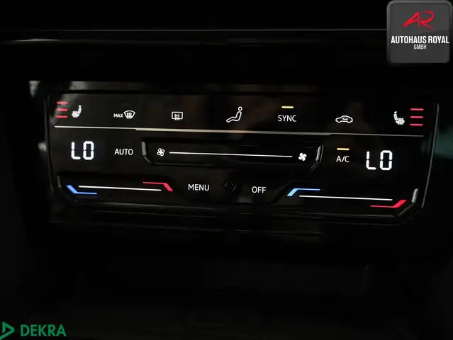 Volkswagen Passat view 21