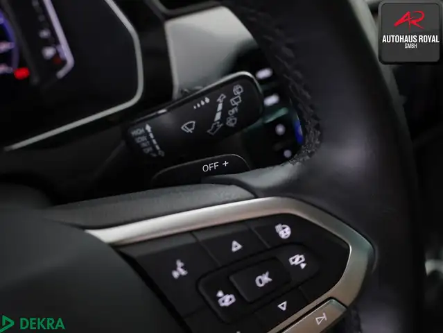 Volkswagen Passat view 22