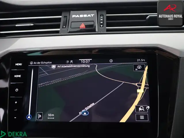 Volkswagen Passat view 19