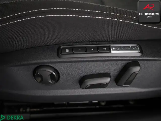 Volkswagen Passat view 17