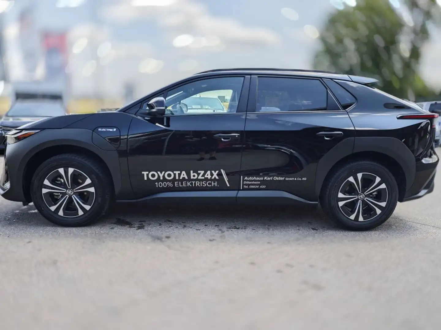 Toyota bZ4X Comfort-Paket Schwarz - 2