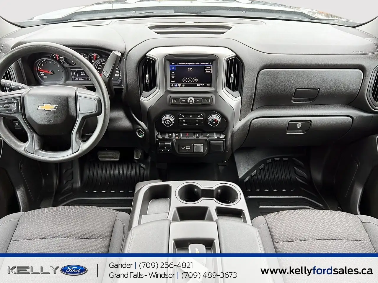 Chevrolet Silverado 1500 снимка Chevrolet Silverado 1500