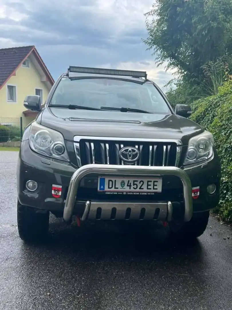 Toyota Land Cruiser Landcruiser 300 3,0 D-4D 175 Premium Aut. Premium Grün - 1
