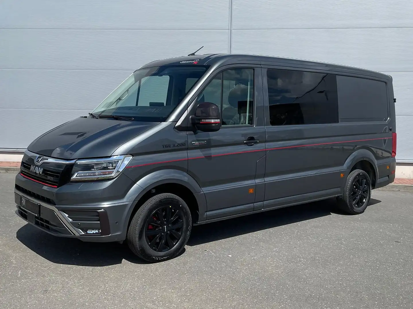 MAN TGE 3.200 L3H2 MIXTO 4x4 Individual S ACC STHZ Gris - 1