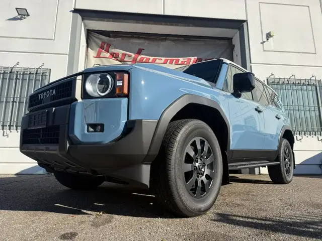 Toyota Land Cruiser ANTEPRIMA BLUE SMOKEY AUTOCARRO DETRAIBILE