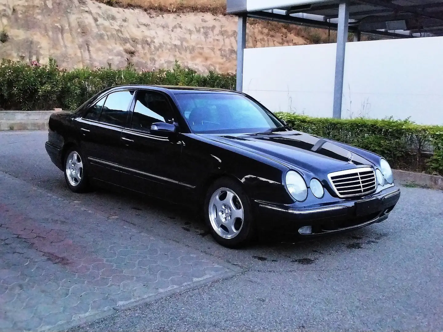 Mercedes-Benz E 270 Classe E - W210 Berlina td cdi Avantgarde Czarny - 2