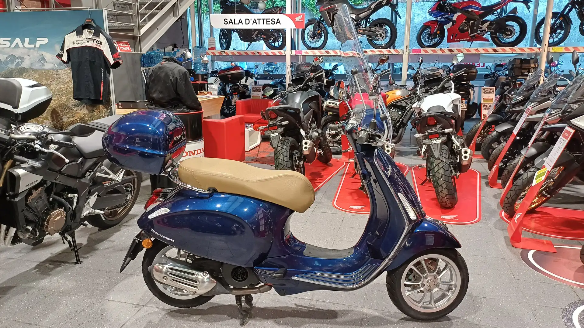 Vespa Primavera 150 3V PRIMAVERA 150 SPRINT Blau - 1
