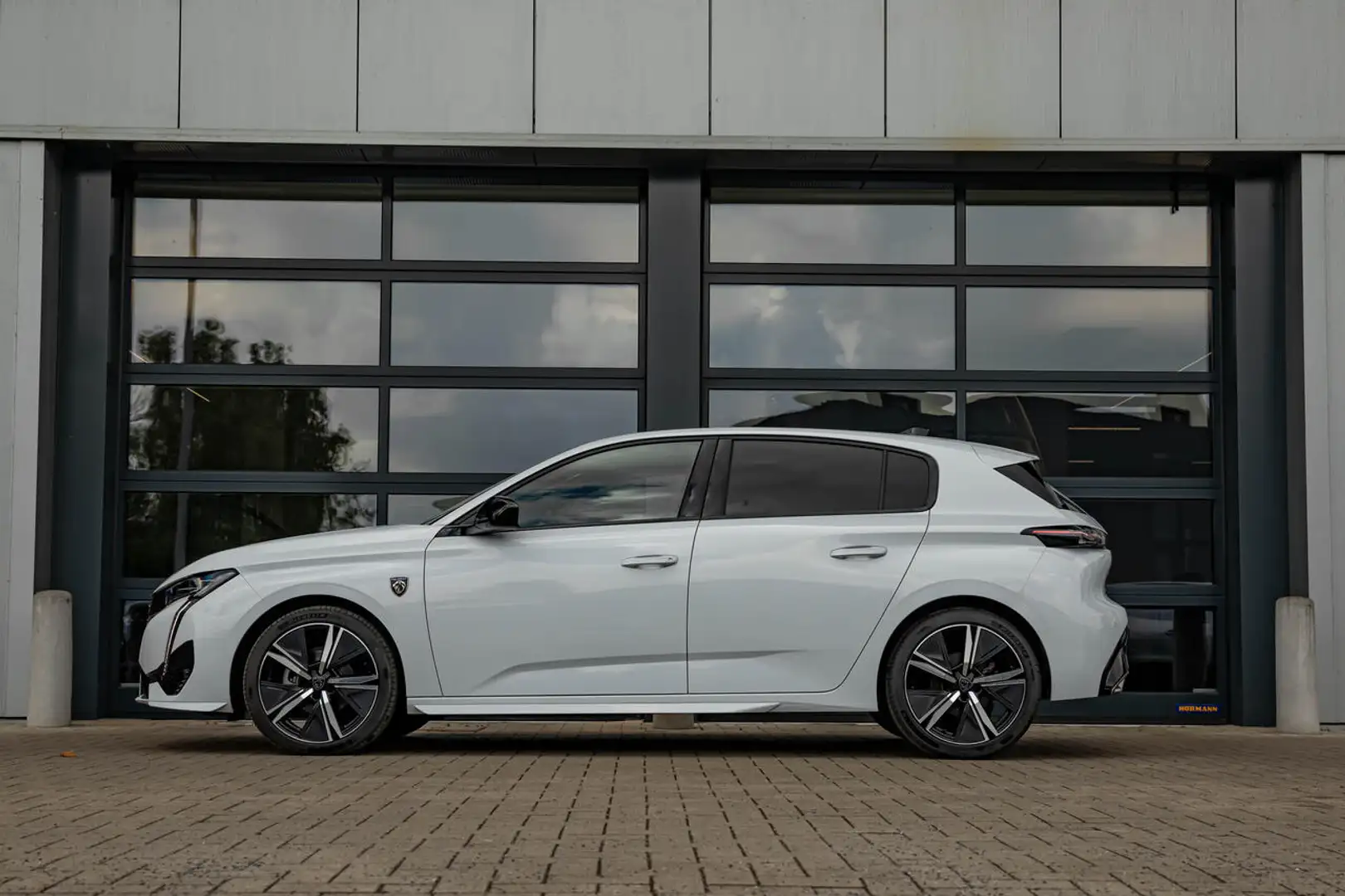Peugeot 308 GT | 130pk Automaat | 360° Camera | Zetelverw. ... Wit - 2