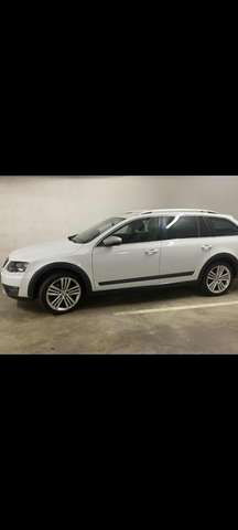 Skoda Octavia Combi 2.0 TDI (Green tec) 4x4 DSG Scout