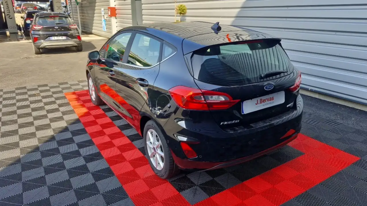 Ford Fiesta 5 portes — photo 10