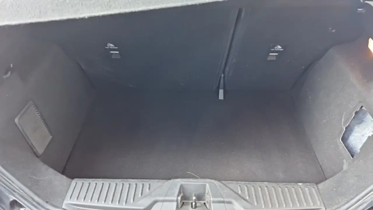 Ford Fiesta 5 portes — photo 9