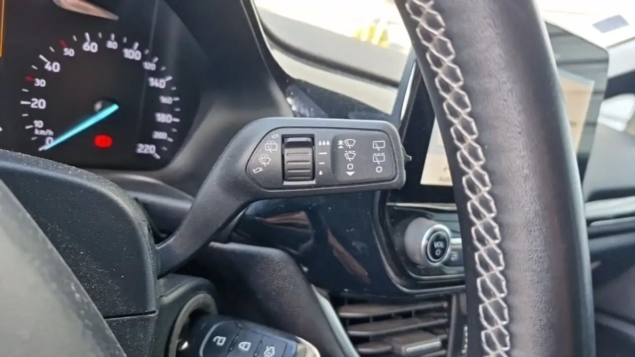 Ford Fiesta 5 portes — photo 16
