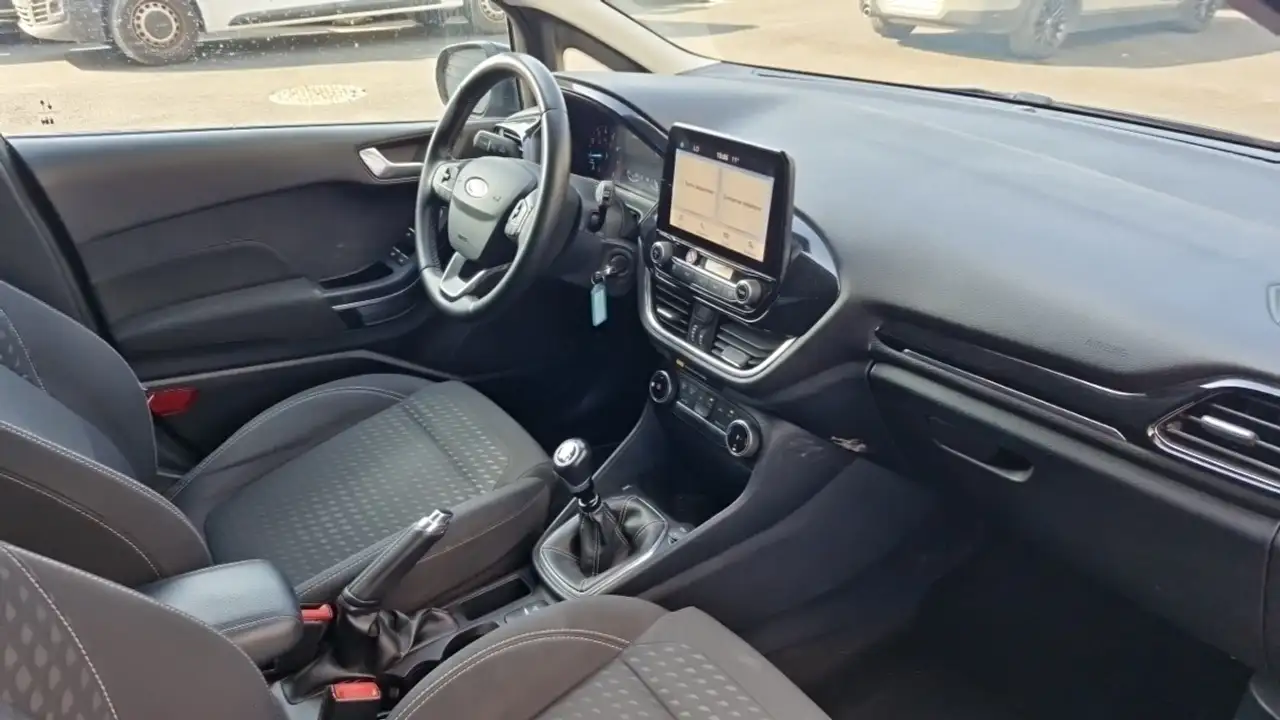 Ford Fiesta 5 portes — photo 4