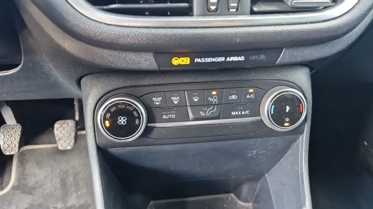 Ford Fiesta 5 portes — photo 19