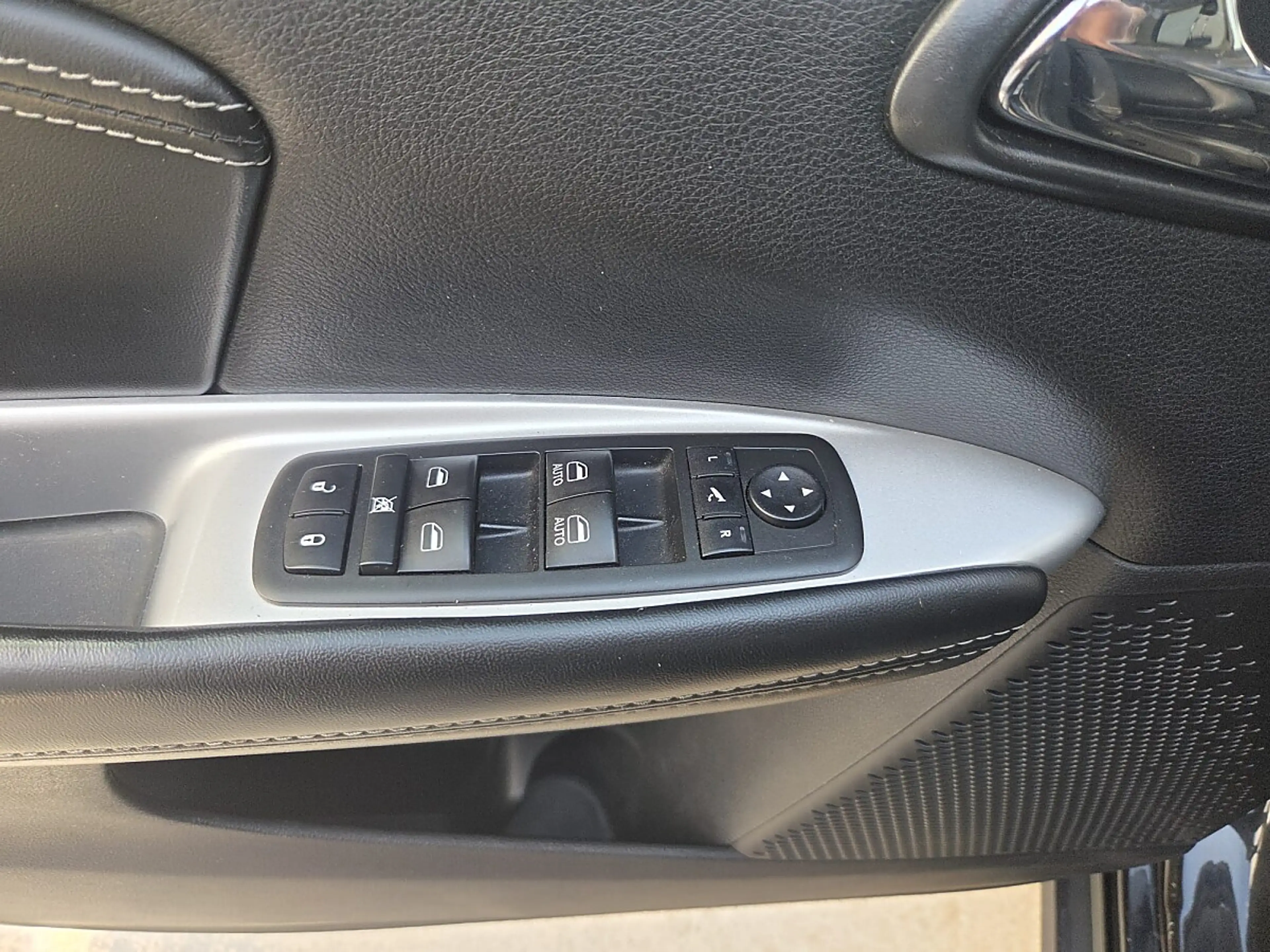 Fiat Freemont 2,0 Multijet II 170 Black Code AWD Aut. — photo 9