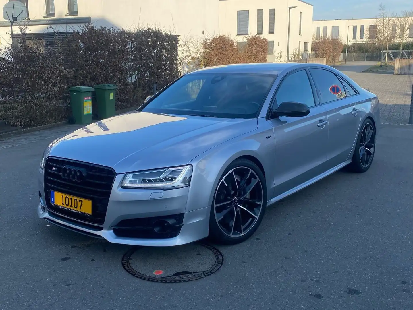 Audi S8 S8 plus Срібний - 1