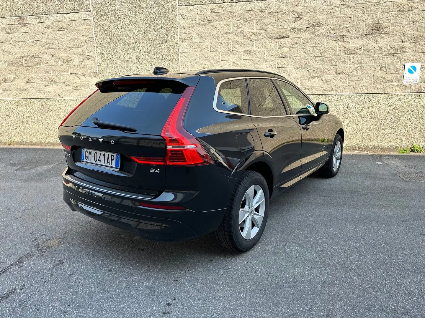 Volvo XC60 B4 automatico Core N1 Nero - 2