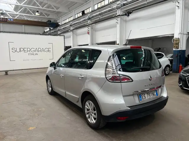 Renault Scenic view 5