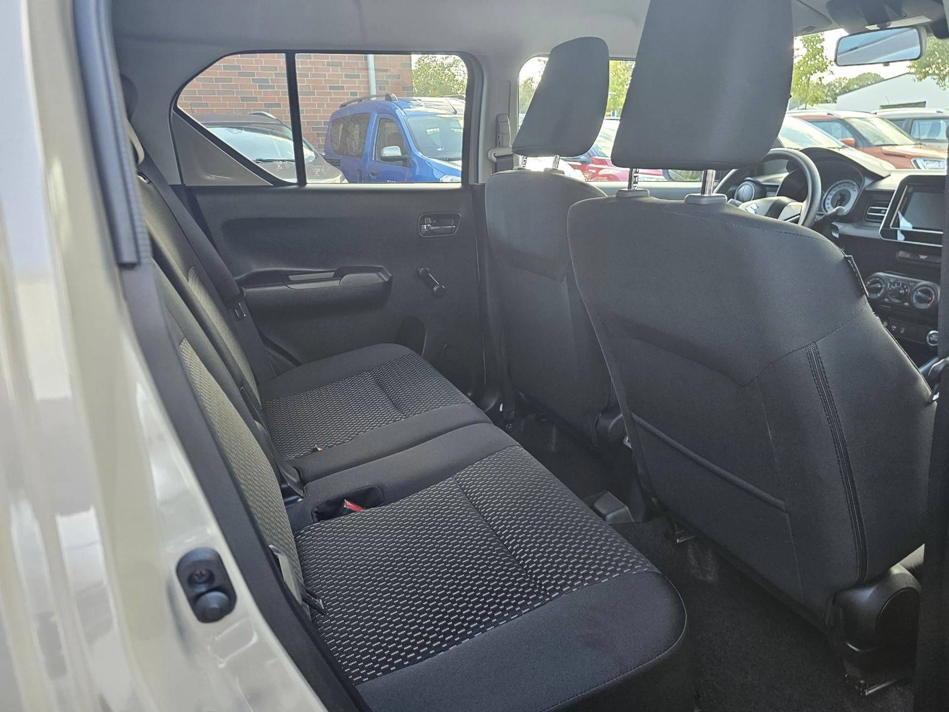 Suzuki Ignis Comfort Automatik/Navi+Cam/Alufelgen — photo 15