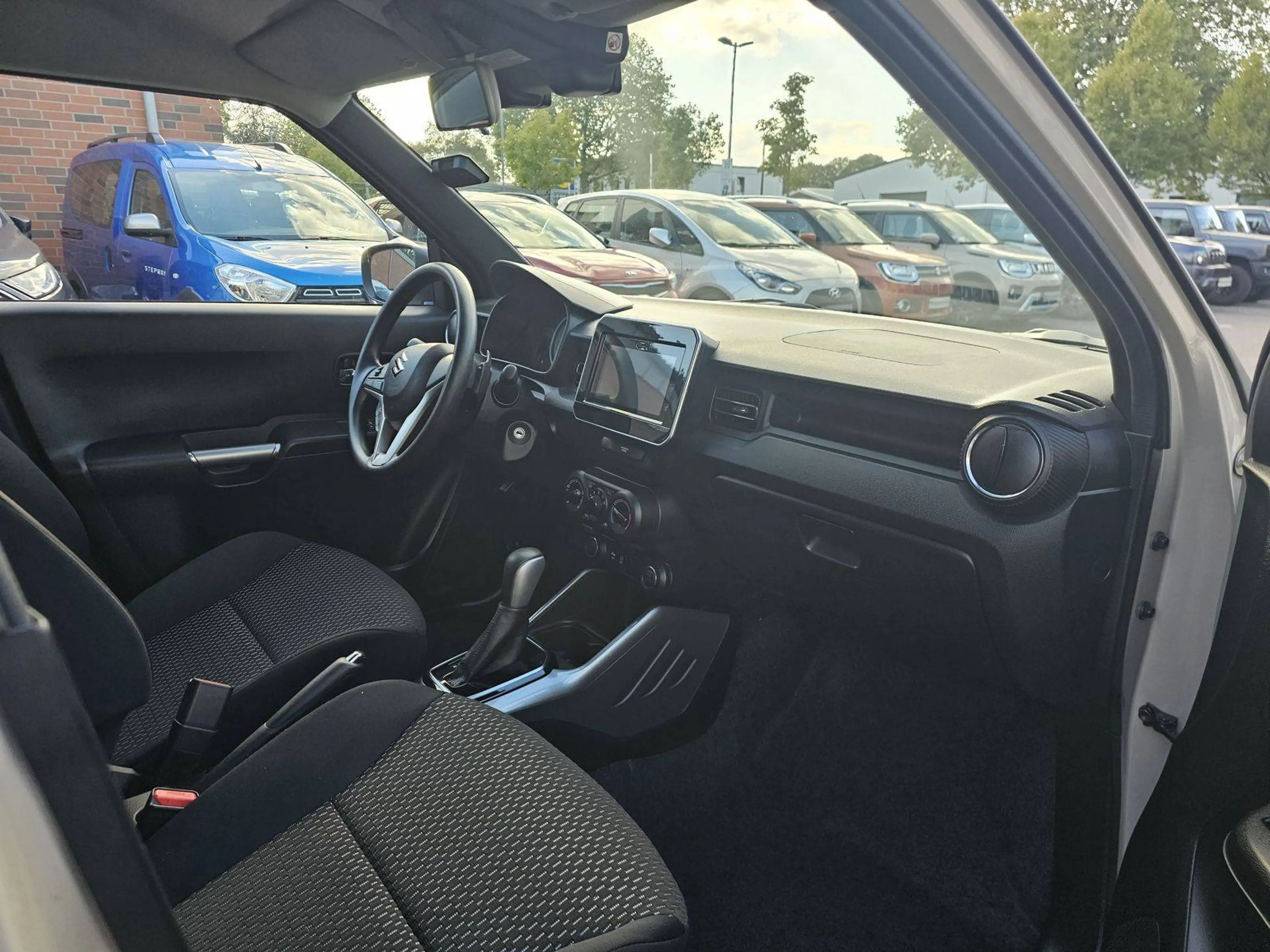 Suzuki Ignis Comfort Automatik/Navi+Cam/Alufelgen — photo 4