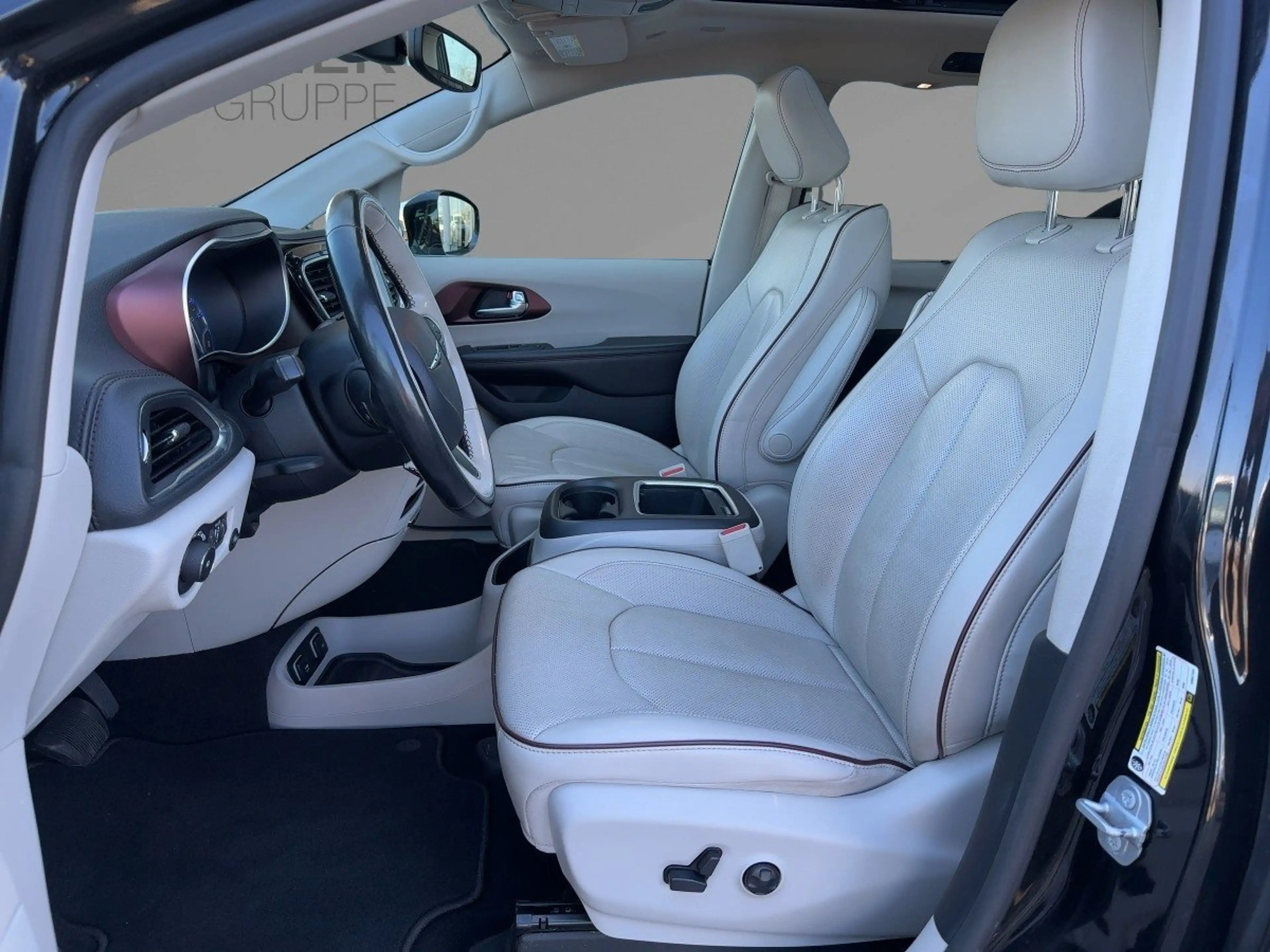 Chrysler Pacifica 3.6 V6 Limited 6SITZE*NAVI*LEDER*MEMORY* — photo 9
