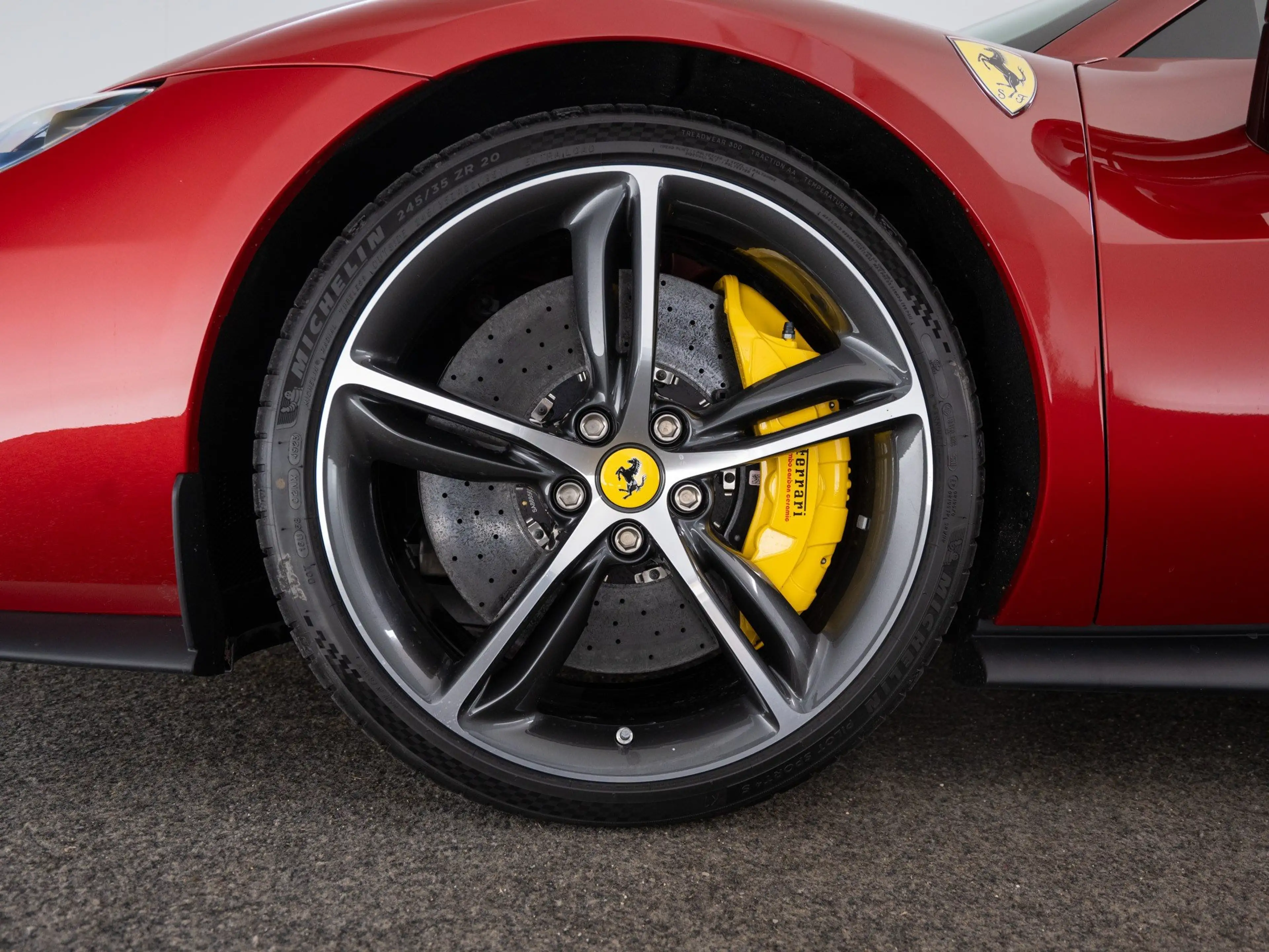 Ferrari 296 GTS — photo 12