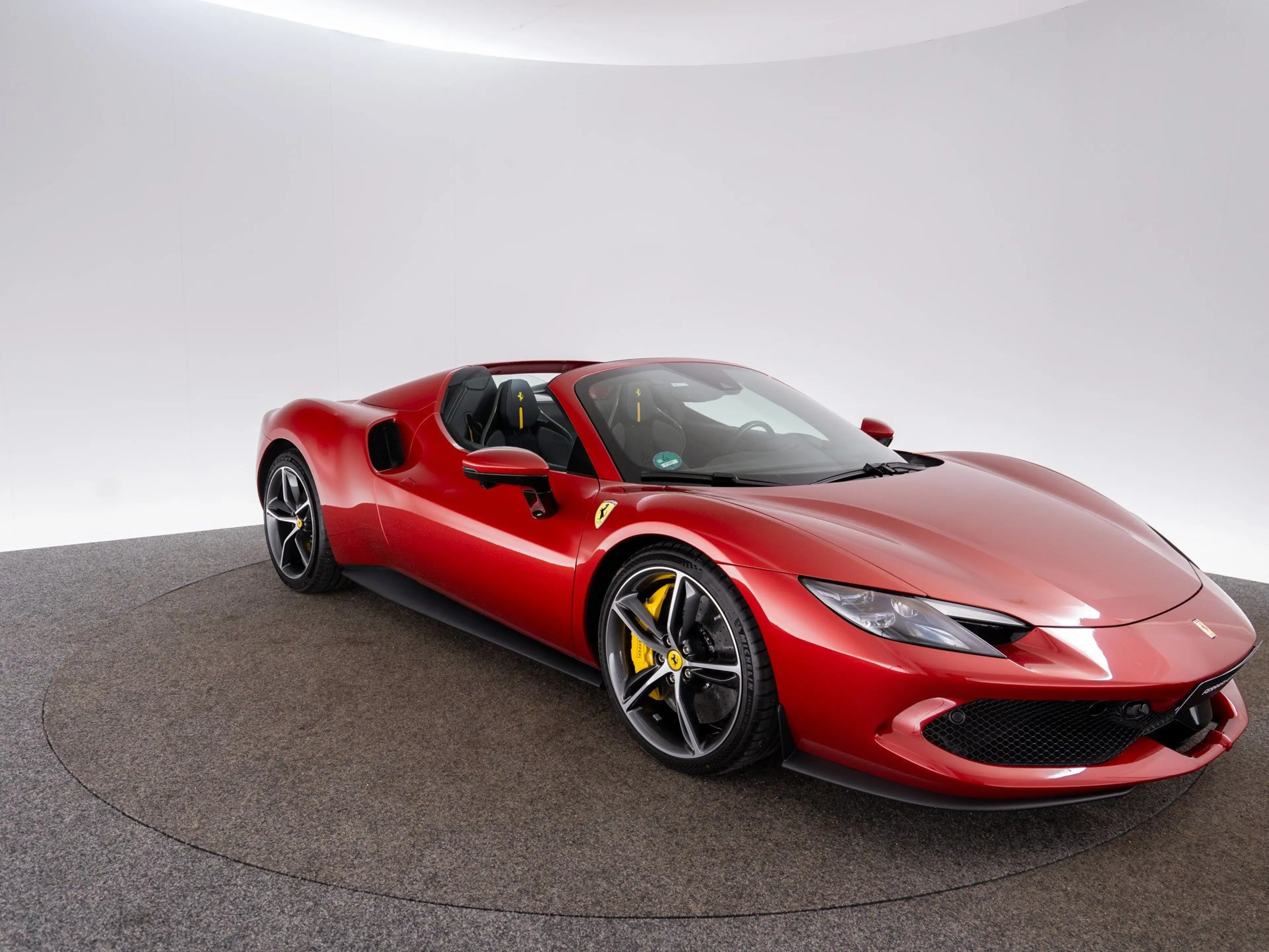 Ferrari 296 GTS — photo 9