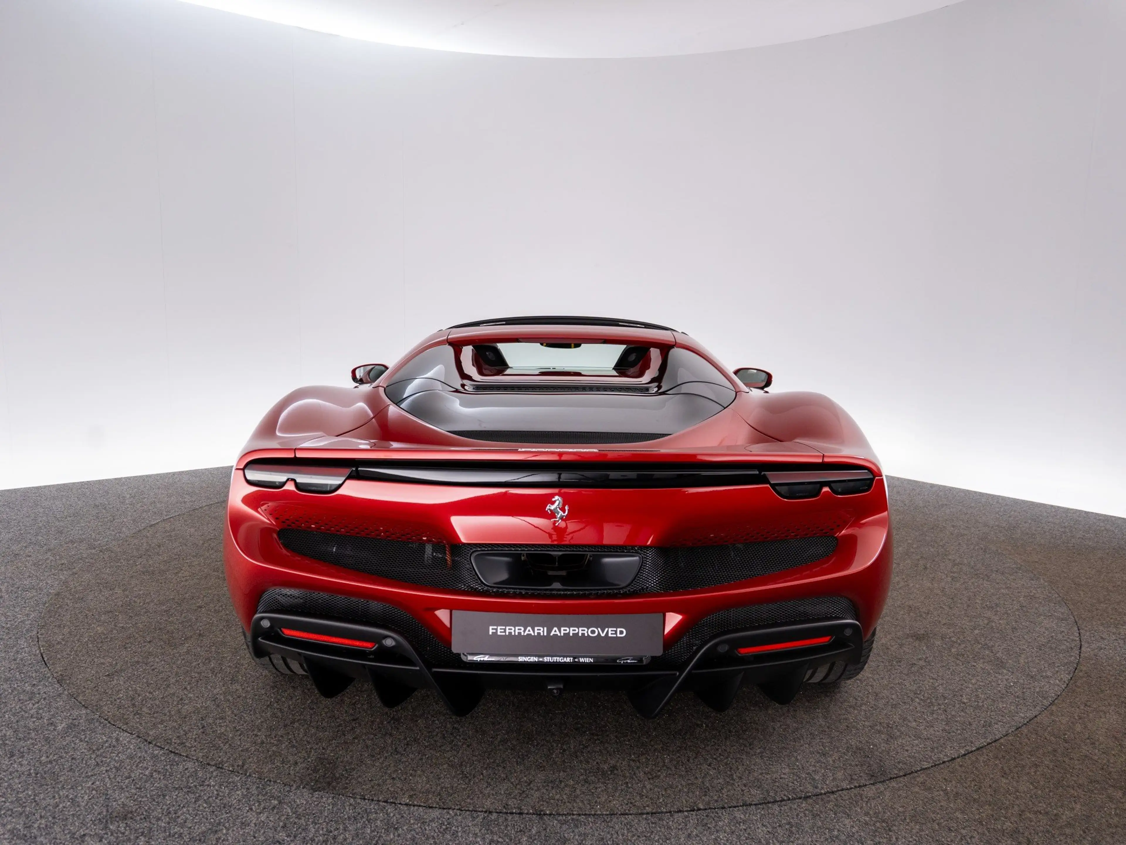 Ferrari 296 GTS — photo 4