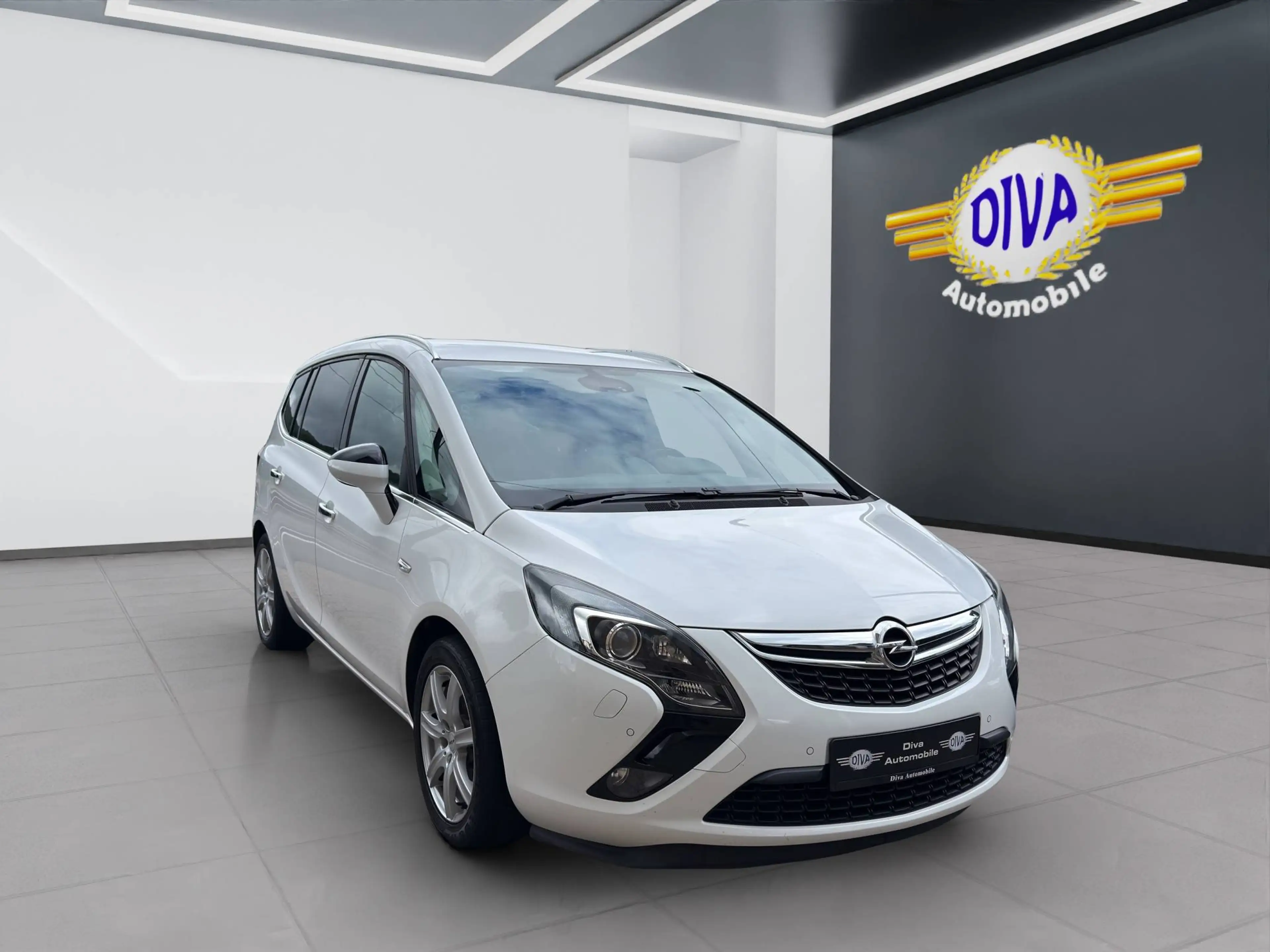 Opel Zafira Tourer 2.0 CDTI Innovation — photo 3
