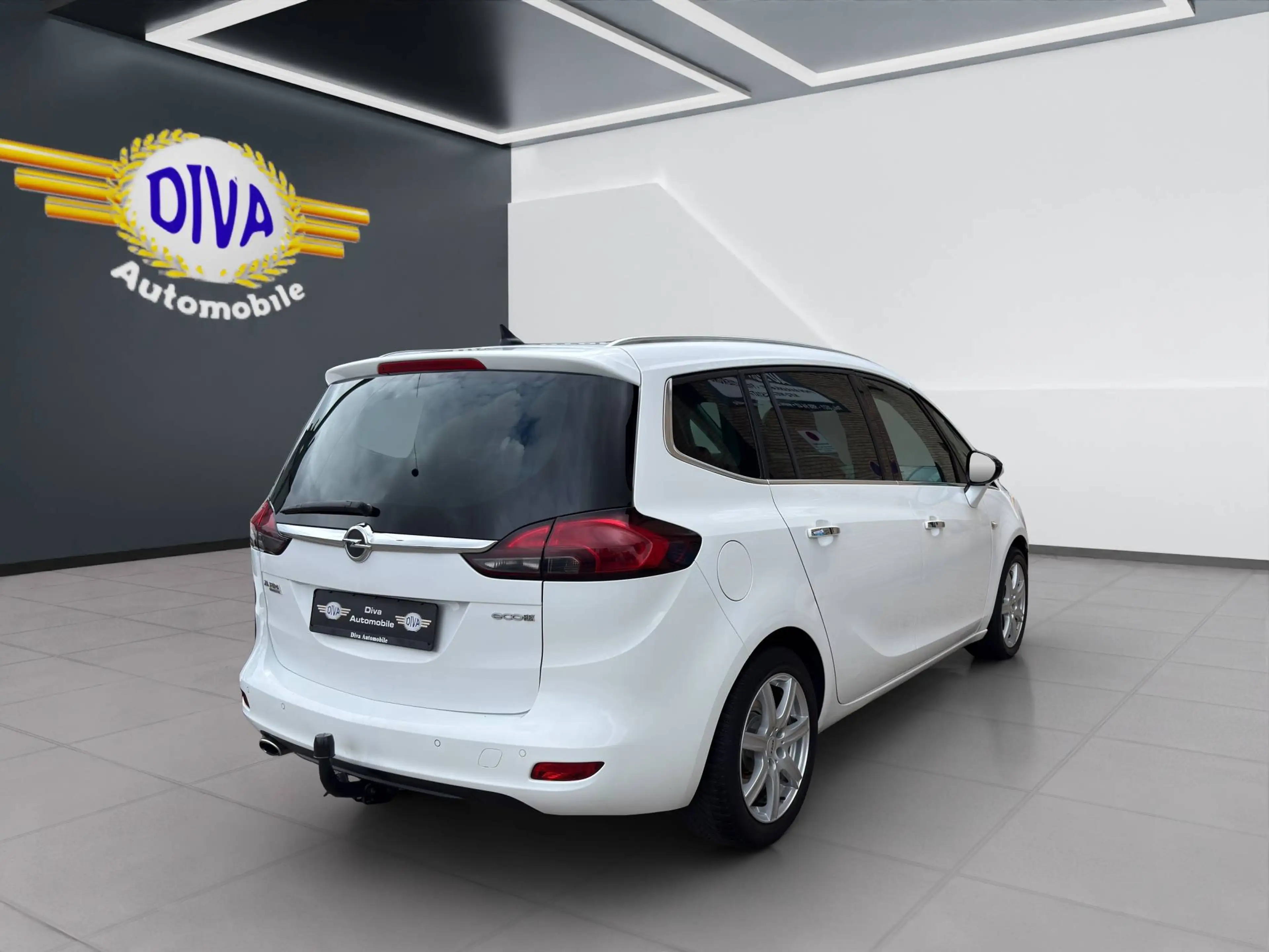 Opel Zafira Tourer 2.0 CDTI Innovation — photo 2