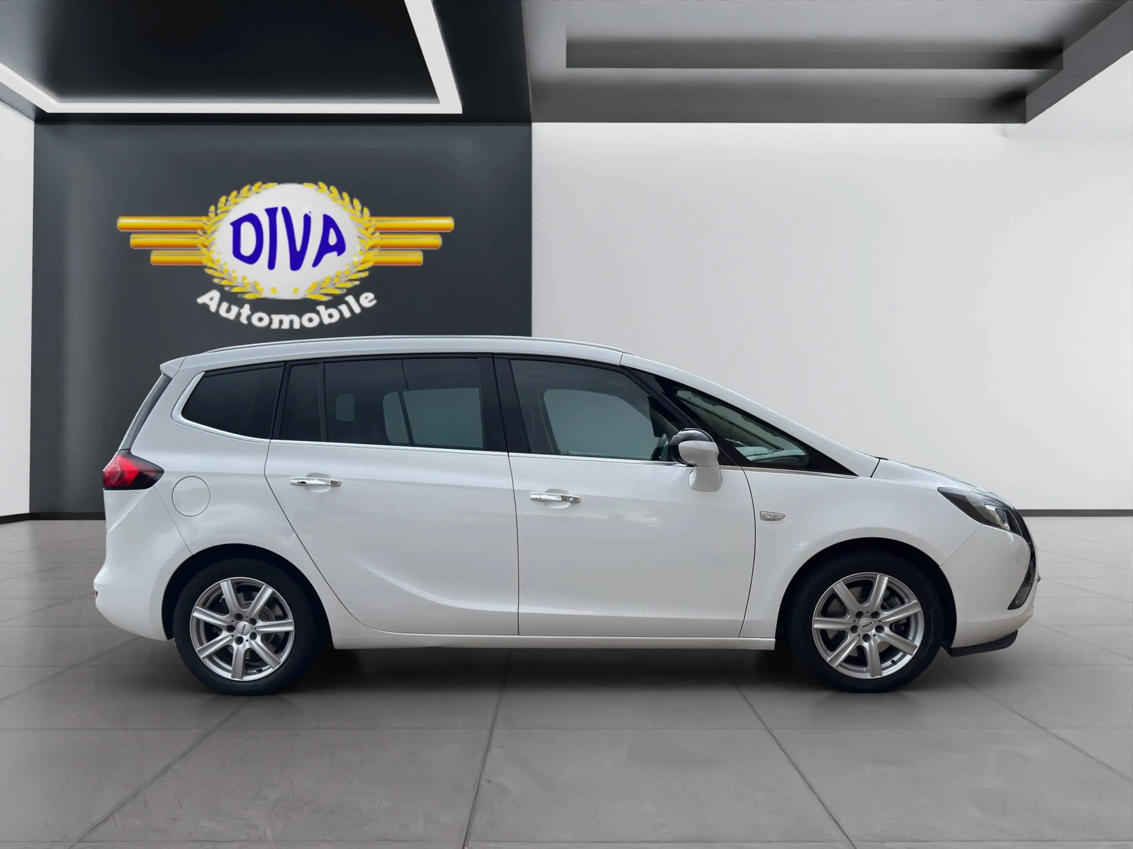 Opel Zafira Tourer 2.0 CDTI Innovation — photo 6