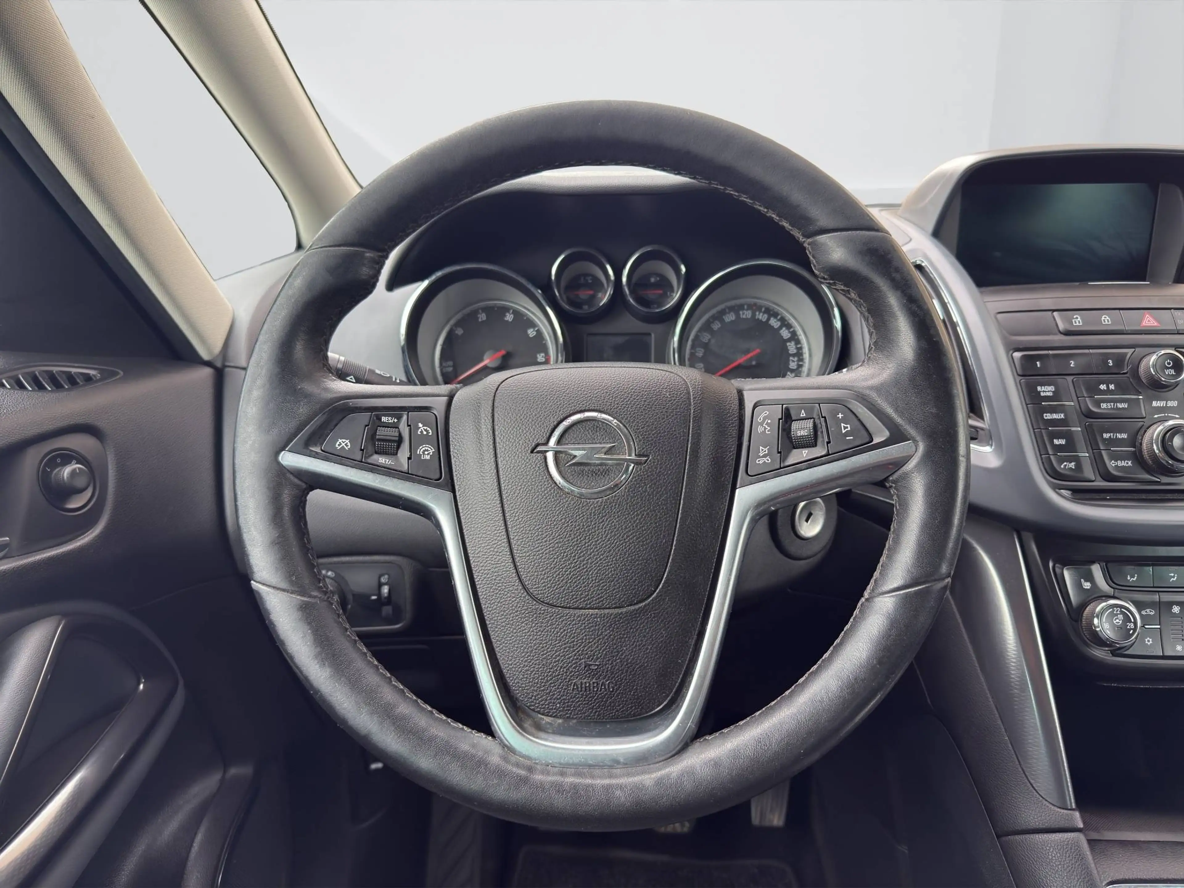 Opel Zafira Tourer 2.0 CDTI Innovation — photo 13