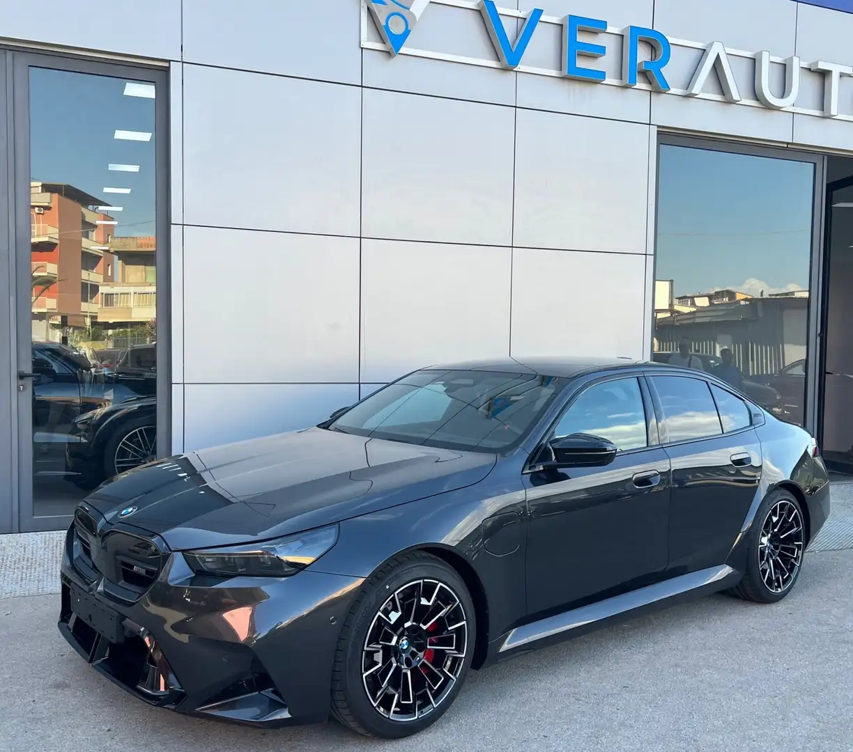 BMW M5 4.4 727cv auto possibilità noleggio no scoring Grijs - 1