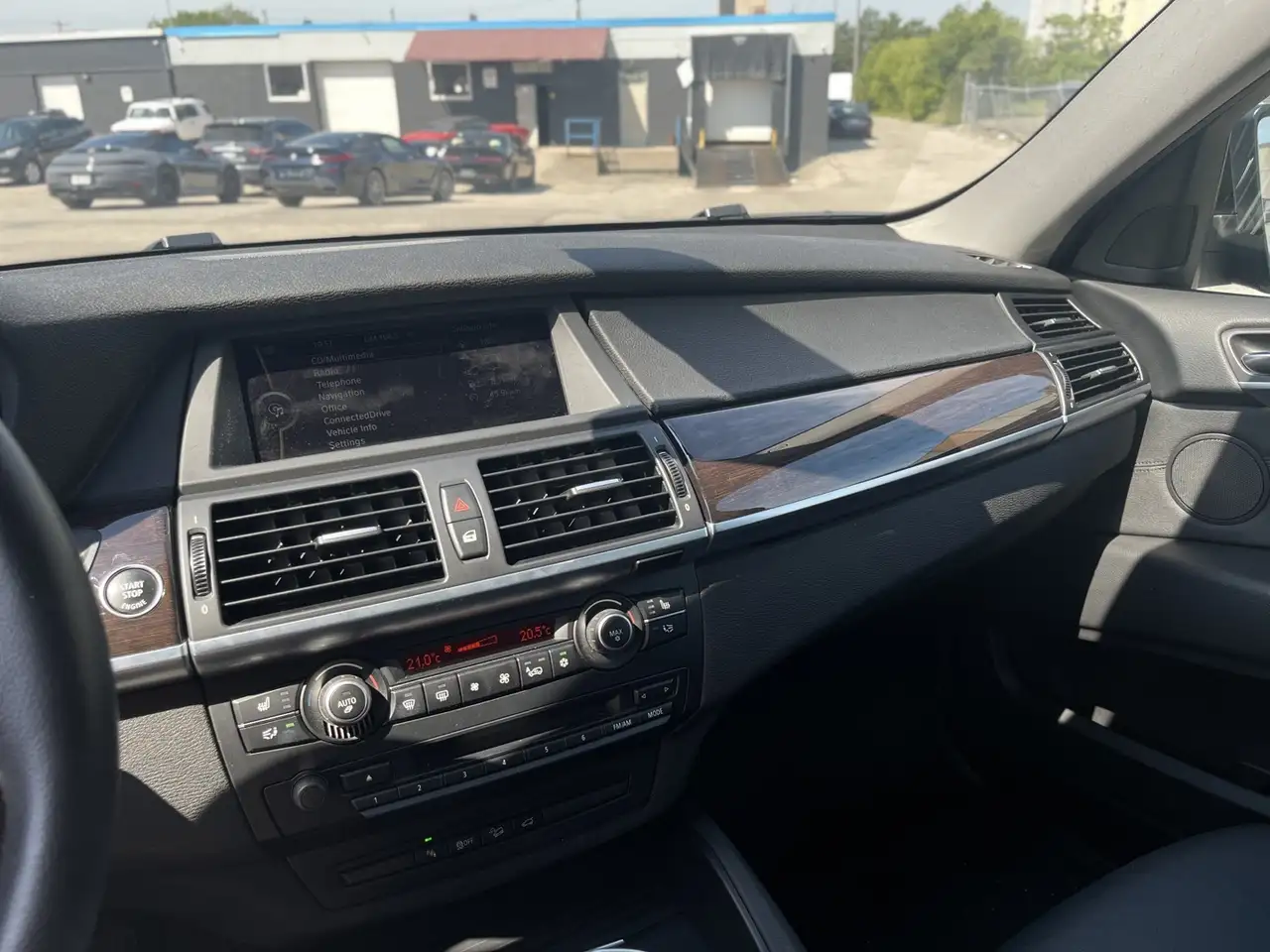 BMW X6 снимка BMW X6