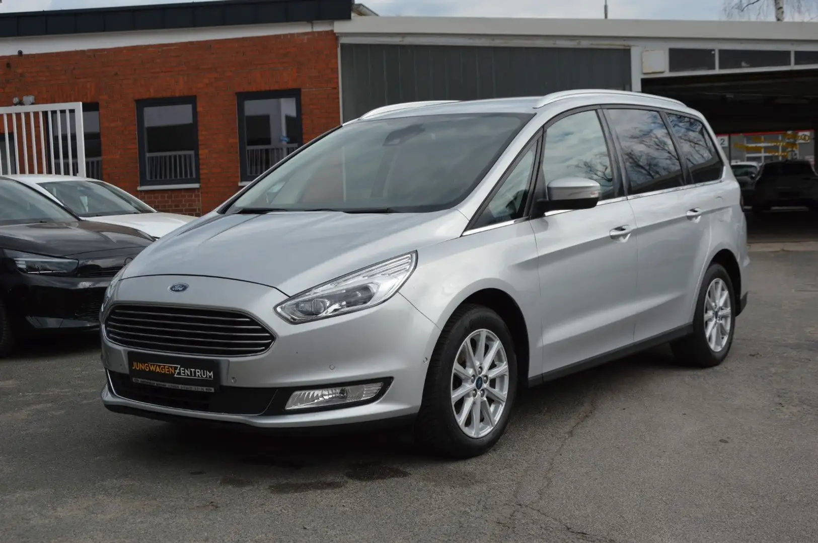 Ford Galaxy Titanium 1.5"NAV"KAMERA"SITZHZ"LED"7-Sitz Argent - 1