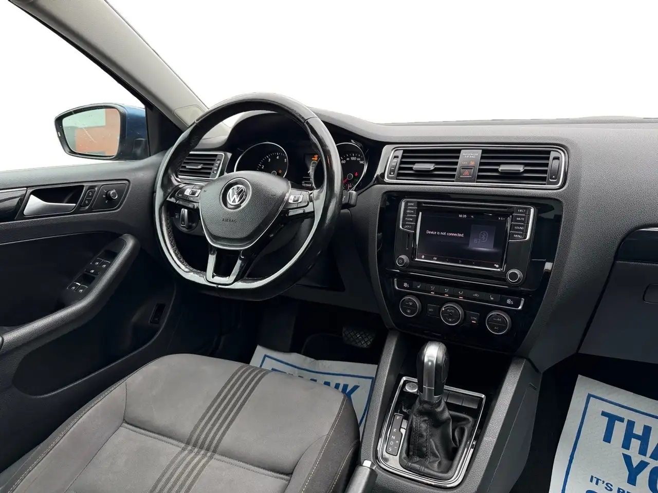 Volkswagen Jetta снимка Volkswagen Jetta