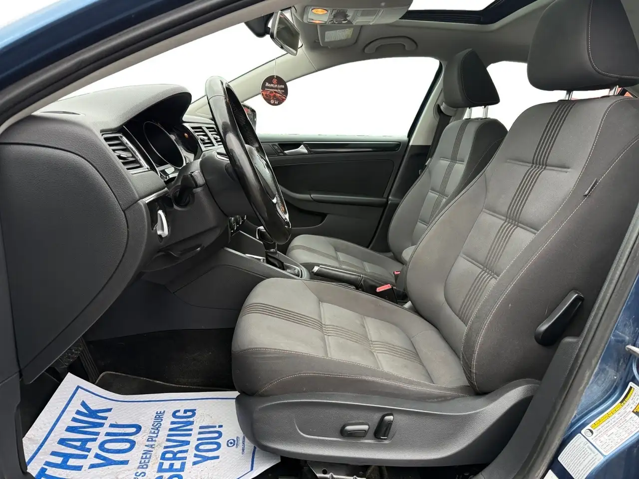 Volkswagen Jetta снимка Volkswagen Jetta