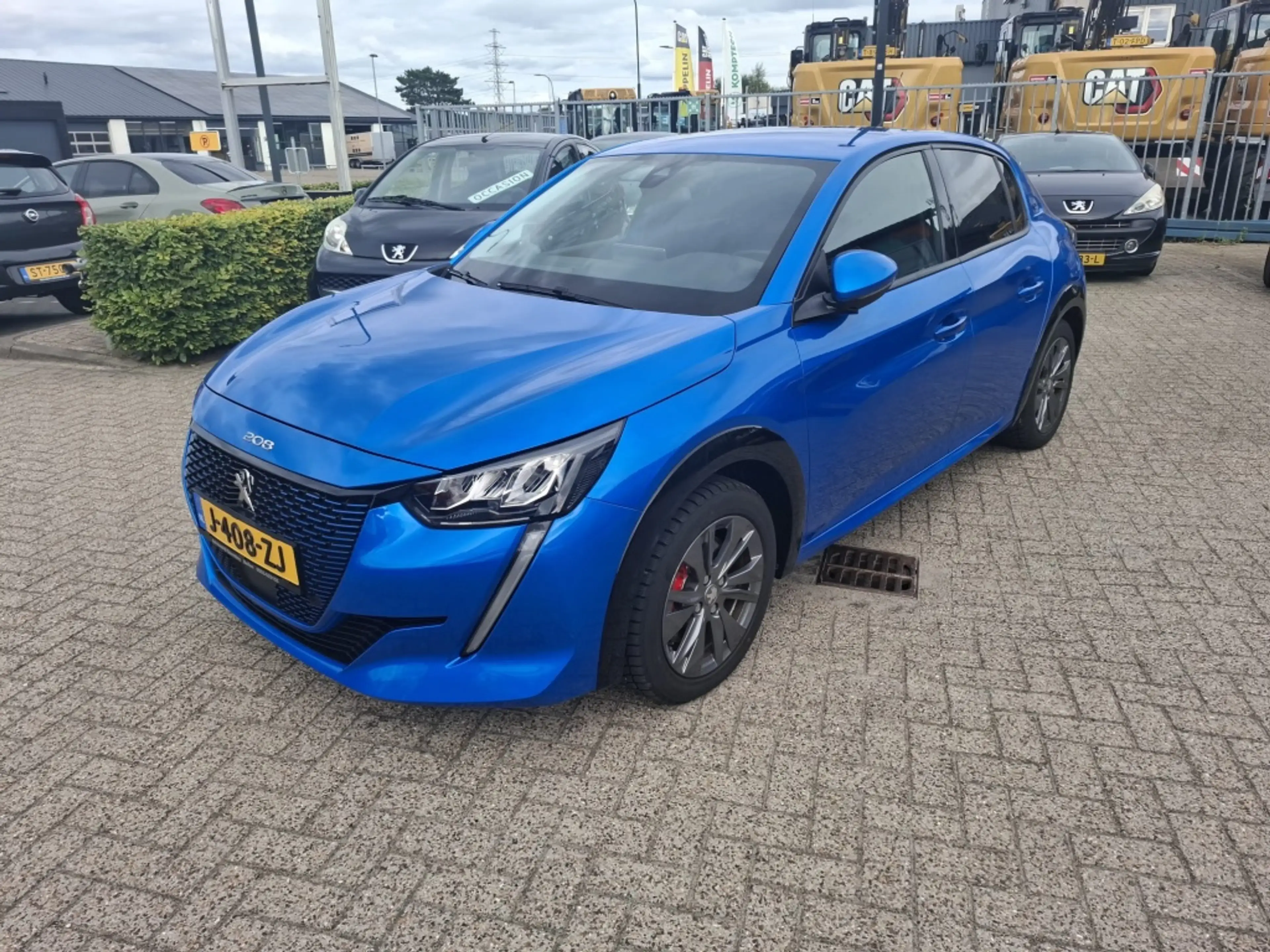 Peugeot e-208 Allure Pck 50 kWh — photo 2