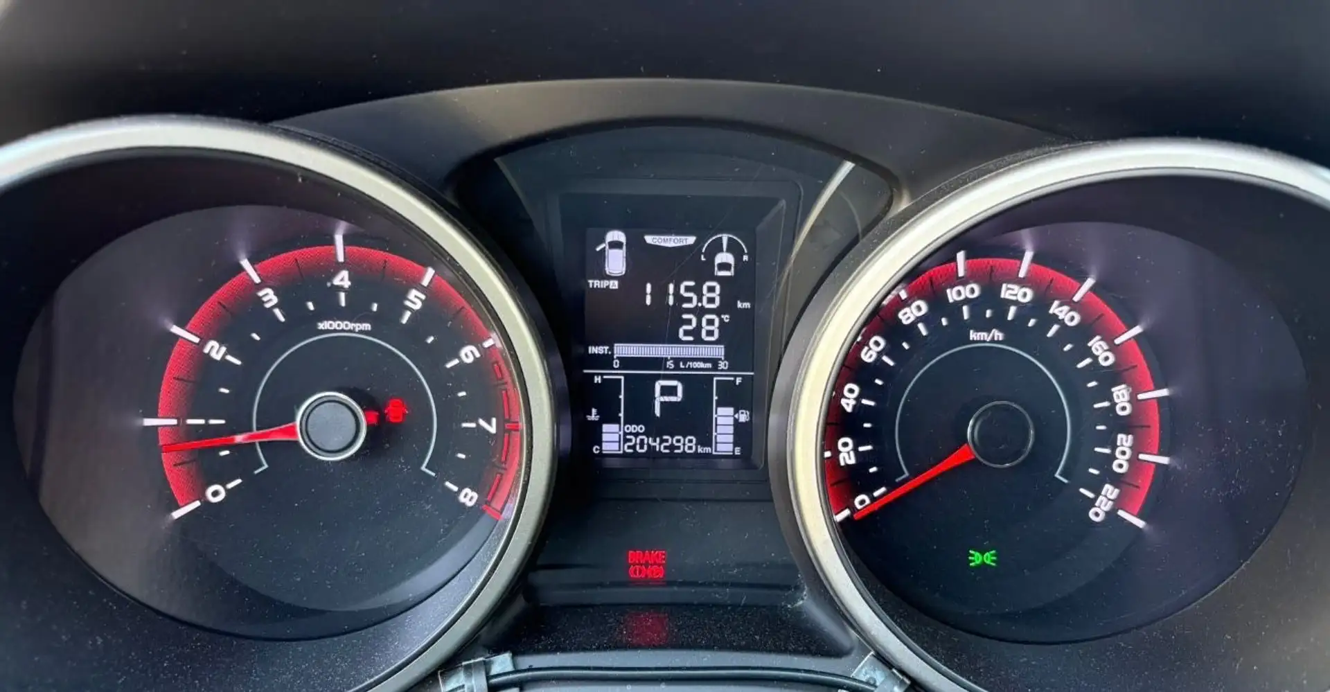 SsangYong Tivoli e-XGi 160 2WD Aut. Crystal Белый - 2