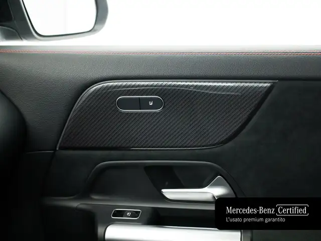Mercedes-Benz Gla view 14