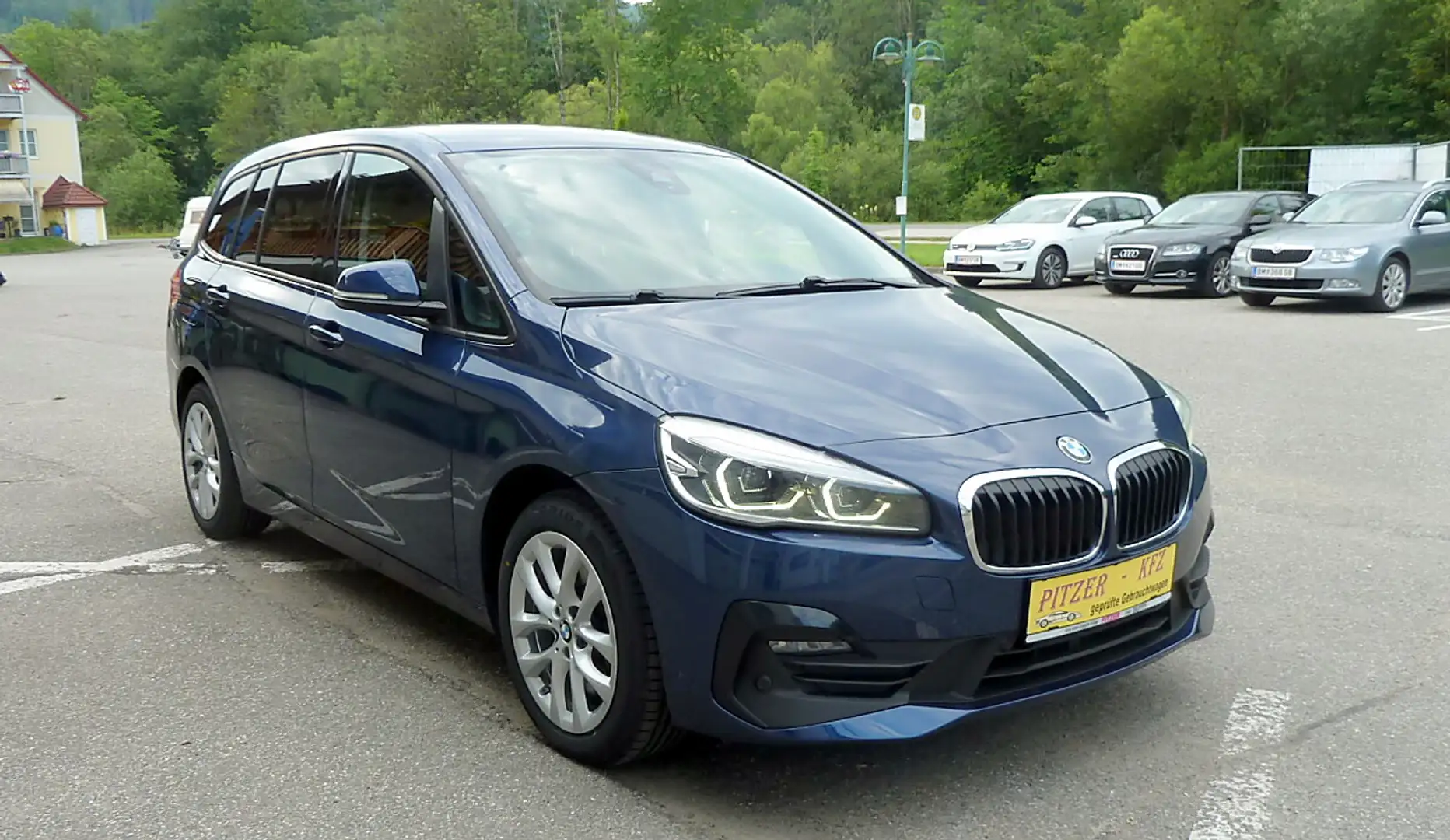 BMW 218 d xDrive Gran Tourer Blau - 2