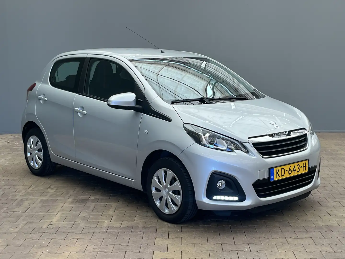 Peugeot 108 1.0 e-VTi Active | Bluetooth telefoonvoorbereiding Grau - 2