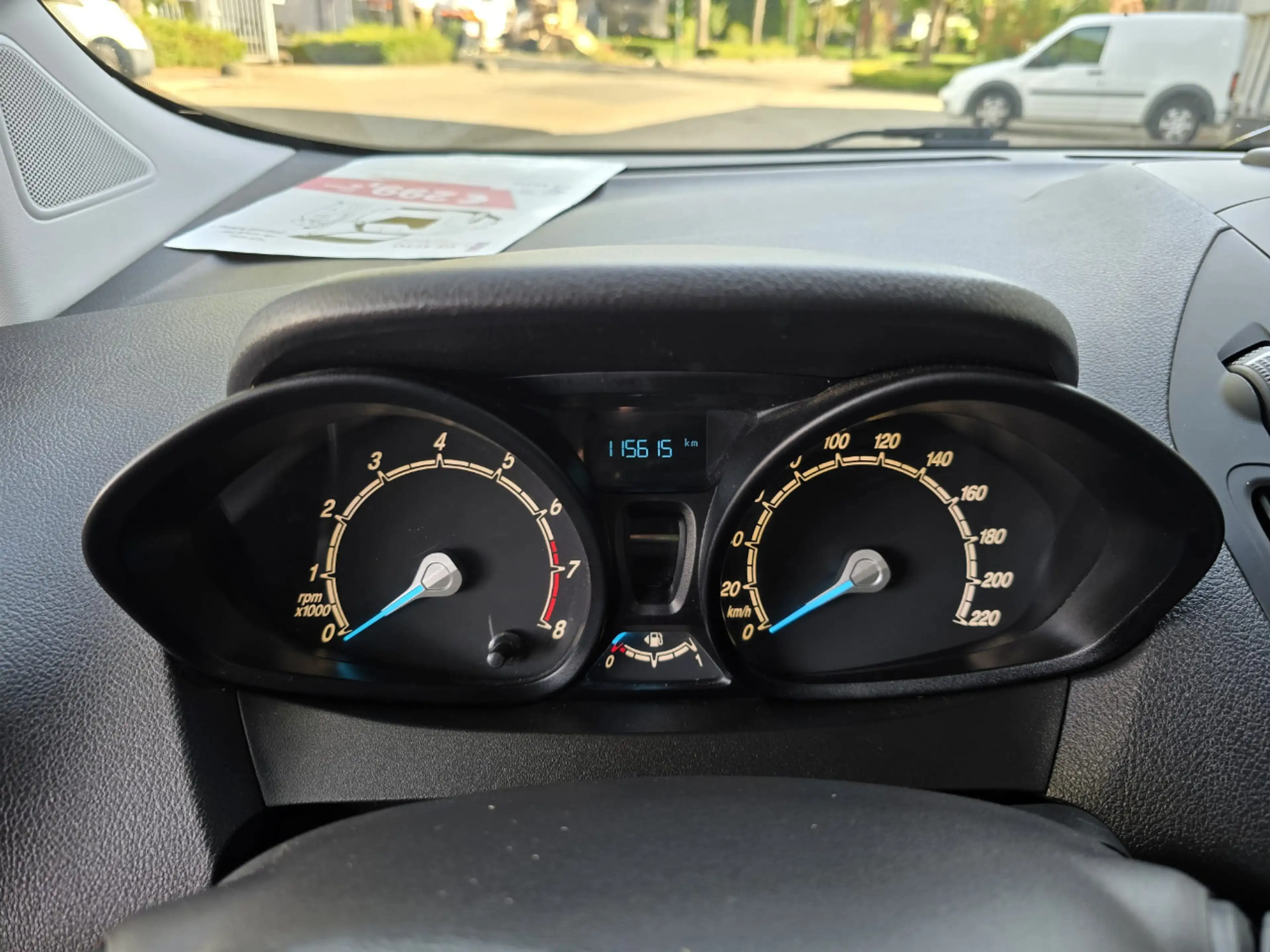 Ford Tourneo Courier — photo 13