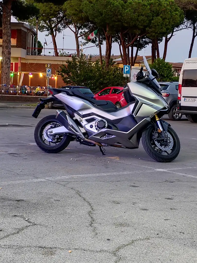 Honda Forza 750 DTC Style Gris - 1