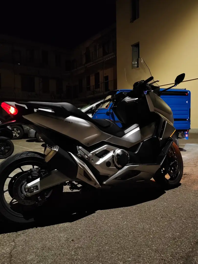 Honda Forza 750 DTC Style Gris - 2