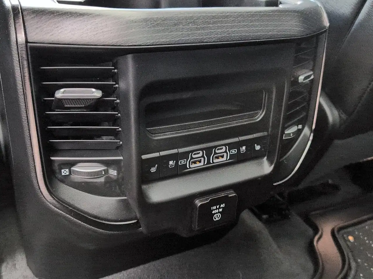 RAM 1500 fotografie RAM 1500