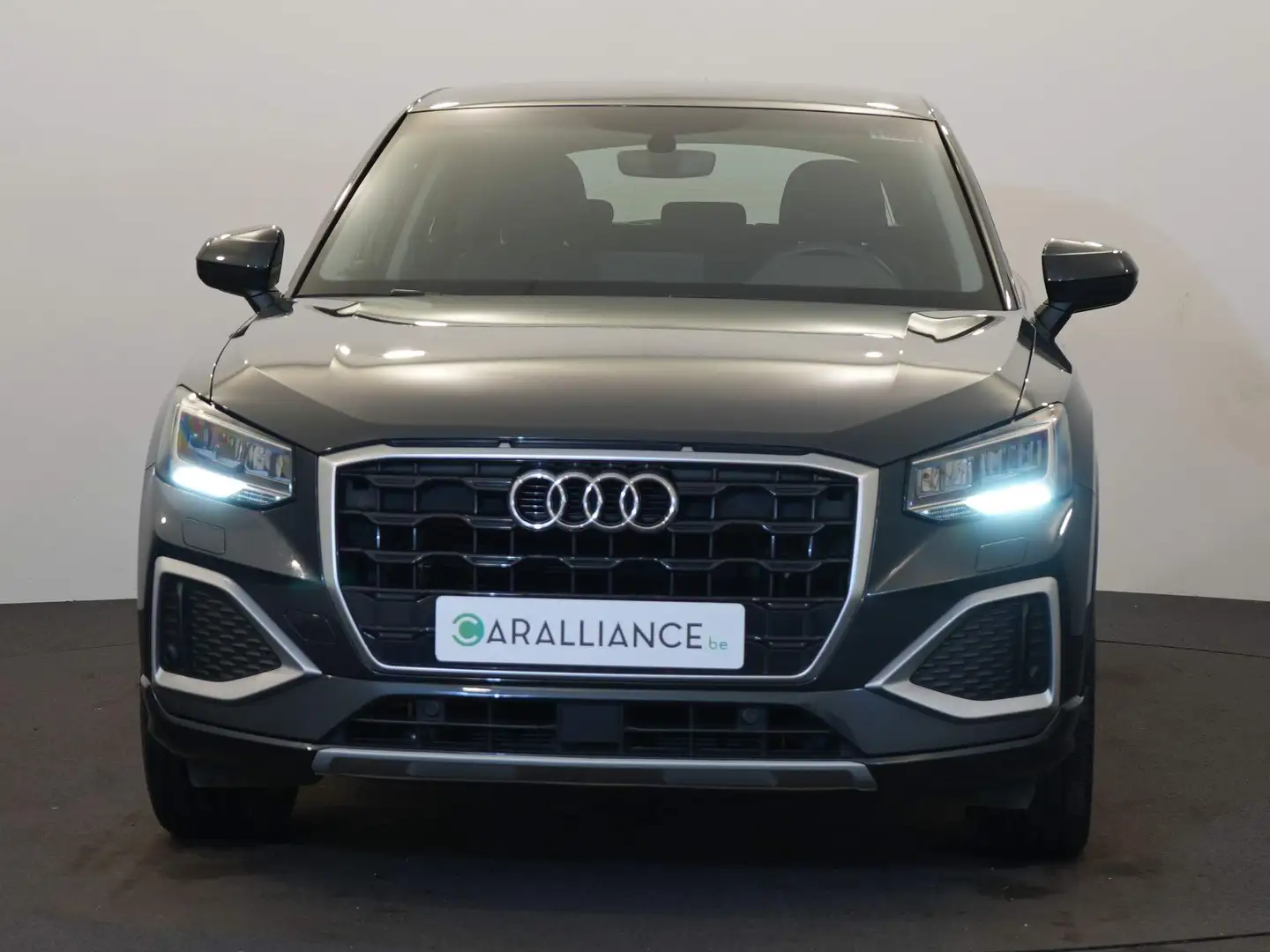 Audi Q2 Advanced 30TFSI|LED|Cam|Sgs Chauf.|Prépa Navi|JA18 Grijs - 2