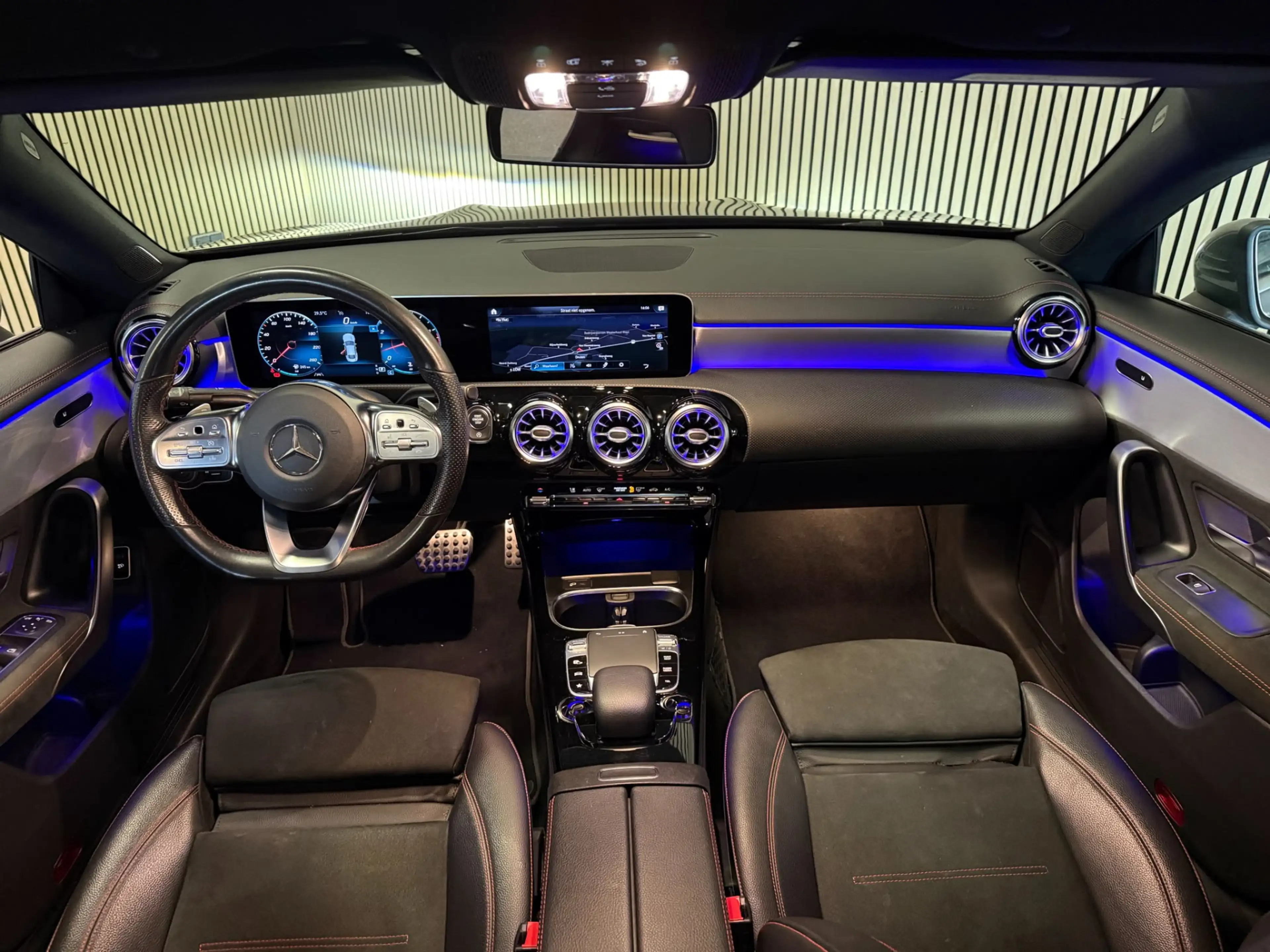 Mercedes-Benz CLA 220 AMG STYLING-TREKHAAK-SFEERVERLICHTING-MULTISPAAKS- — photo 14